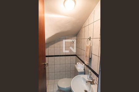 Casa para alugar com 240m², 8 quartos e 2 vagasLavabo