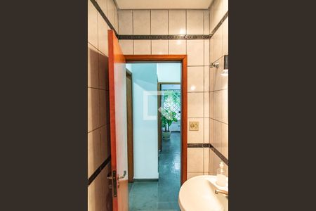 Casa para alugar com 240m², 8 quartos e 2 vagasLavabo