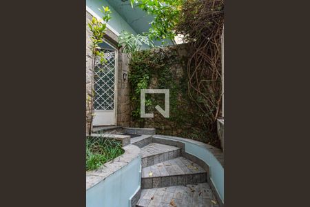 Casa para alugar com 240m², 8 quartos e 2 vagasJardim entrada