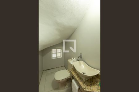 Lavabo de casa para alugar com 3 quartos, 100m² em Vila Marari, São Paulo