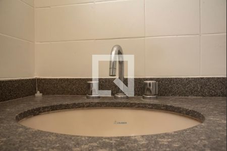 Apartamento à venda com 257m², 5 quartos e 4 vagasBanheiro da Suíte 1