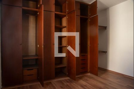 Apartamento à venda com 257m², 5 quartos e 4 vagasSuíte 2