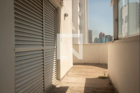 Apartamento à venda com 257m², 5 quartos e 4 vagasVaranda do 2° piso
