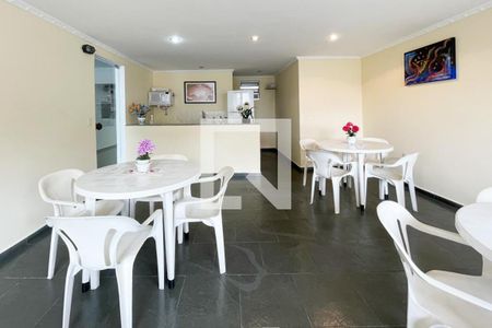 Apartamento à venda com 79m², 3 quartos e sem vagaÁrea comum - Salão de festas