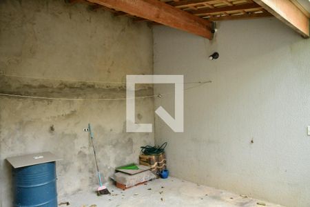 Casa de condomínio para alugar com 60m², 2 quartos e 2 vagasQuintal