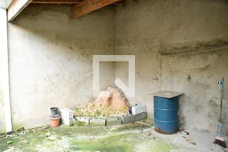 Casa de condomínio para alugar com 60m², 2 quartos e 2 vagasQuintal