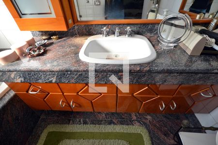 Apartamento à venda com 293m², 3 quartos e 1 vagaBanheiro da Suíte