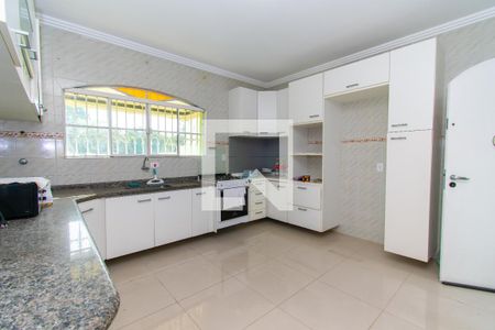 Casa à venda com 415m², 4 quartos e 5 vagasCozinha
