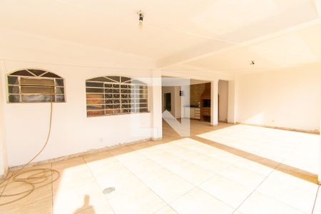 Casa à venda com 415m², 4 quartos e 5 vagasQuintal