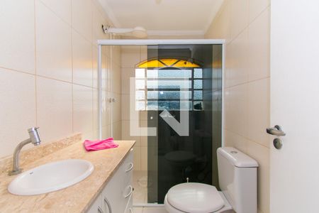 Casa à venda com 415m², 4 quartos e 5 vagasBanheiro da Suíte 2