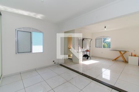 Casa à venda com 415m², 4 quartos e 5 vagasSuíte 2