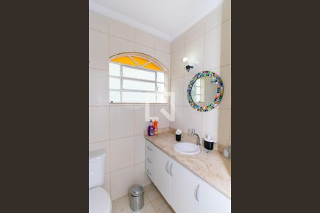 Casa à venda com 415m², 4 quartos e 5 vagasBanheiro Corredor