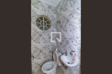 Casa à venda com 415m², 4 quartos e 5 vagasLavabo 2