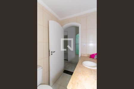 Casa à venda com 415m², 4 quartos e 5 vagasBanheiro da Suíte 2