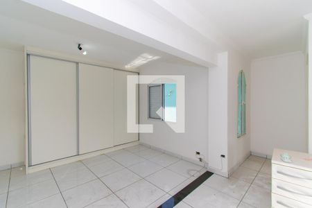 Casa à venda com 415m², 4 quartos e 5 vagasSuíte 2