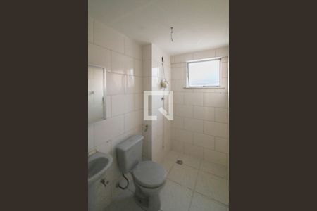 Banheiro de apartamento para alugar com 2 quartos, 65m² em Comendador Soares, Nova Iguaçu