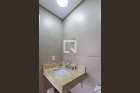 Banheiro de apartamento para alugar com 1 quarto, 43m² em Industrial Autonomistas, Osasco