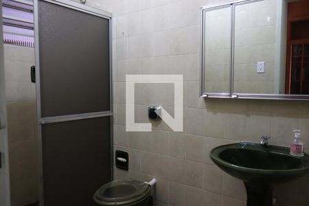 Casa à venda com 240m², 4 quartos e 2 vagasBanheiro