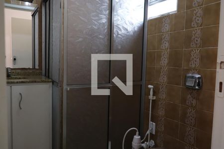 Casa à venda com 240m², 4 quartos e 2 vagasBanheiro da Suíte