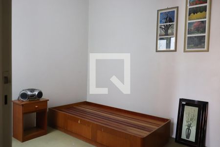 Casa à venda com 240m², 4 quartos e 2 vagasQuarto