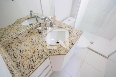 Apartamento à venda com 60m², 2 quartos e 2 vagasBanheiro do quarto 1