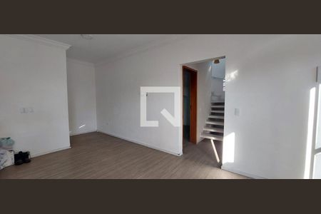 Casa para alugar com 460m², 4 quartos e 4 vagas Casa para alugar com 460m², 4 quartos e 4 vagasSala