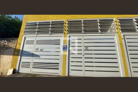 Casa para alugar com 460m², 4 quartos e 4 vagas Casa para alugar com 460m², 4 quartos e 4 vagasFachada