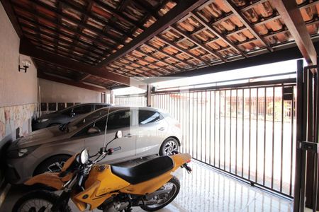 Casa de condomínio à venda com 71m², 2 quartos e 1 vagaGaragem