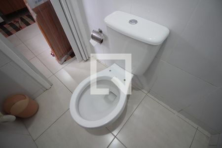 Casa de condomínio à venda com 71m², 2 quartos e 1 vagaBanheiro Social 2