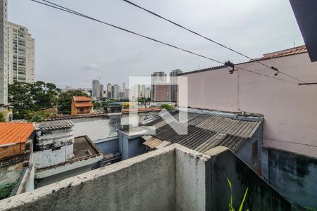 Casa à venda com 240m², 6 quartos e 3 vagas Casa à venda com 240m², 6 quartos e 3 vagasVaranda