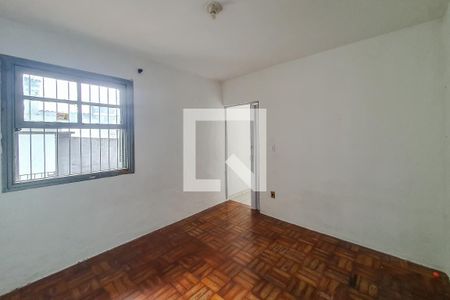 Casa à venda com 240m², 6 quartos e 3 vagas Casa à venda com 240m², 6 quartos e 3 vagasQuarto 1