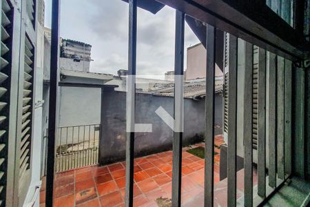 Casa à venda com 240m², 6 quartos e 3 vagas Casa à venda com 240m², 6 quartos e 3 vagasQuarto 1 janela