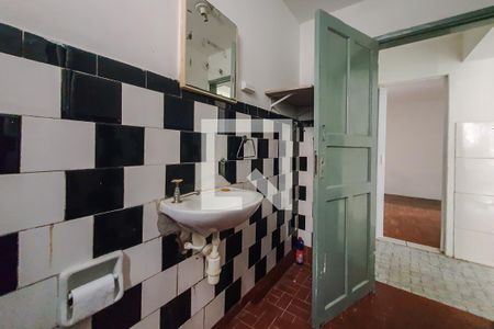 Casa à venda com 240m², 6 quartos e 3 vagas Casa à venda com 240m², 6 quartos e 3 vagasBanheiro