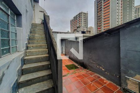 Casa à venda com 240m², 6 quartos e 3 vagas Casa à venda com 240m², 6 quartos e 3 vagasQuintal 1