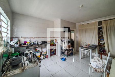 Casa à venda com 240m², 6 quartos e 3 vagas Casa à venda com 240m², 6 quartos e 3 vagasCozinha 2