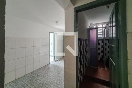 Casa à venda com 240m², 6 quartos e 3 vagas Casa à venda com 240m², 6 quartos e 3 vagasCorredor