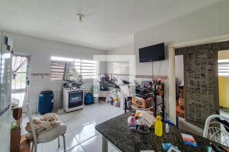 Casa à venda com 240m², 6 quartos e 3 vagas Casa à venda com 240m², 6 quartos e 3 vagasCozinha 2