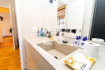 Apartamento à venda com 84m², 2 quartos e sem vagaBanheiro da Suíte 1