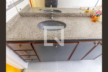 Casa para alugar com 352m², 3 quartos e 4 vagasBanheiro