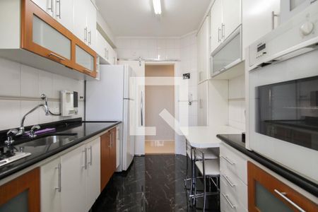 Apartamento para alugar com 92m², 2 quartos e 2 vagasCozinha