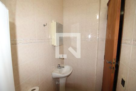 Casa à venda com 350m², 4 quartos e 4 vagasBanheiro de Serviço