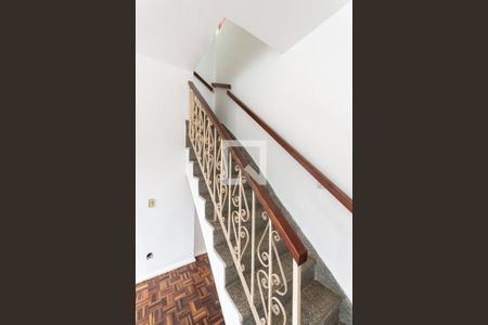 Escadas de apartamento para alugar com 3 quartos, 140m² em Tijuca, Rio de Janeiro