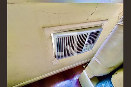 Apartamento à venda com 205m², 4 quartos e 3 vagas Apartamento à venda com 205m², 4 quartos e 3 vagasQuarto 3