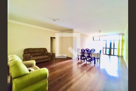 Apartamento à venda com 205m², 4 quartos e 3 vagas Apartamento à venda com 205m², 4 quartos e 3 vagasSala