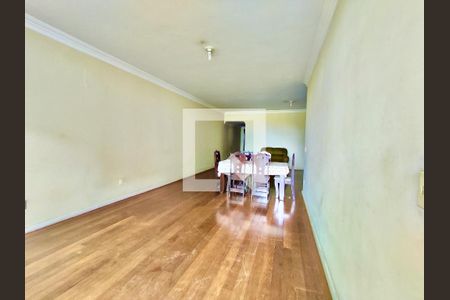 Apartamento à venda com 205m², 4 quartos e 3 vagas Apartamento à venda com 205m², 4 quartos e 3 vagasSala