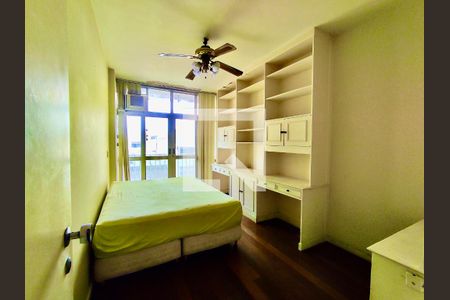 Apartamento à venda com 205m², 4 quartos e 3 vagas Apartamento à venda com 205m², 4 quartos e 3 vagasQuarto 1