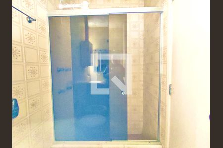 Apartamento à venda com 205m², 4 quartos e 3 vagas Apartamento à venda com 205m², 4 quartos e 3 vagasBanheiro social