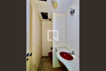 Apartamento à venda com 205m², 4 quartos e 3 vagas Apartamento à venda com 205m², 4 quartos e 3 vagasLavabo