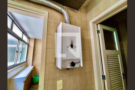 Apartamento à venda com 205m², 4 quartos e 3 vagas Apartamento à venda com 205m², 4 quartos e 3 vagasÁrea serviço