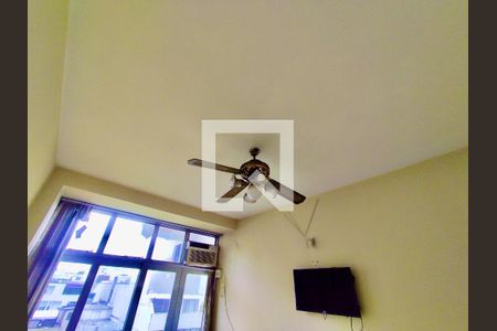 Apartamento à venda com 205m², 4 quartos e 3 vagas Apartamento à venda com 205m², 4 quartos e 3 vagasSuíte